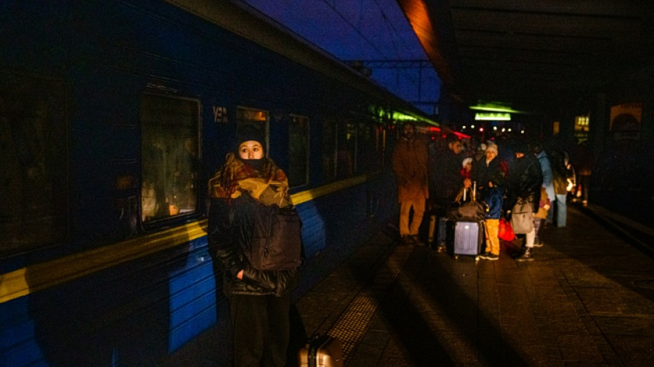 Deutsche Bahn beginnt mit Transport von Hilfsgütern für "Schienenbrücke" in Ukraine