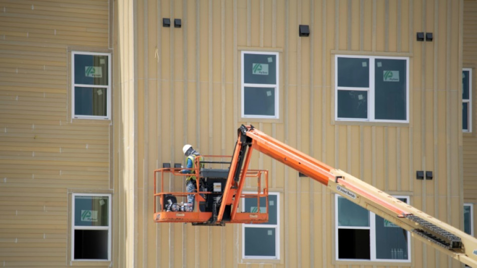 Trabajadores de la construcción golpeados por ola de calor en EEUU: "Nos estamos muriendo"