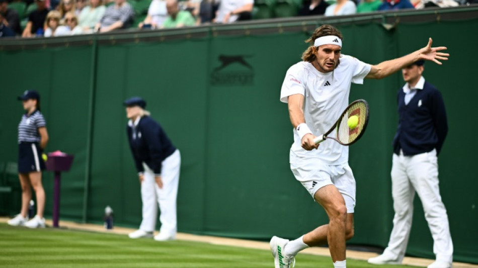 Tsitsipas e Murray se enfrentam na quadra central de Wimbledon