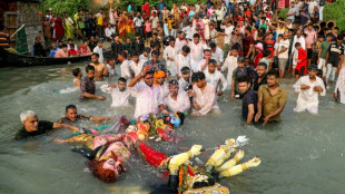 Au Bangladesh, les Hindous célèbrent leur plus grand festival malgré les craintes d'attentat