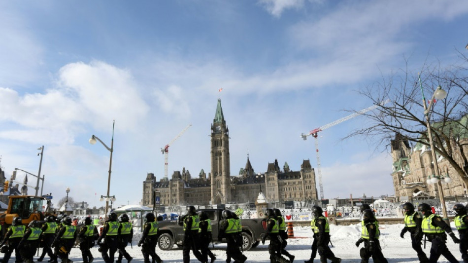 La police reprend progressivement le contrôle du centre d'Ottawa
