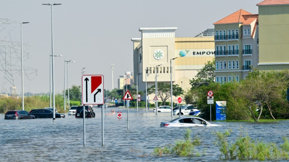 A Dubaï, difficile retour à la normale pour certains habitants après les inondations