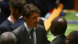 Governo de Trudeau sobrevive a moção de censura no Canadá