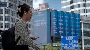 Borsa: Shanghai apre a +0,10%, Shenzhen a +0,04%