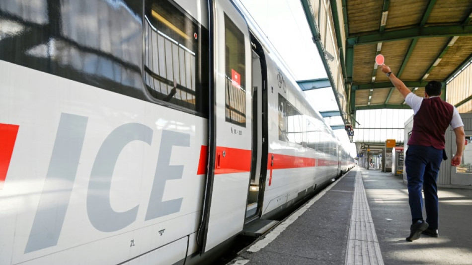 EVG lädt Deutsche Bahn zu Gesprächen am Dienstag in kleiner Runde ein 