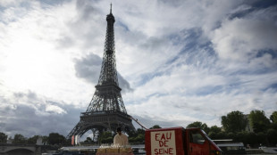 JO-2024: des bouteilles d'eau de Seine en vente pour dénoncer le coût de sa dépollution