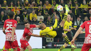 Tore und Tennisbälle: BVB besiegt Lieblingsgegner Freiburg