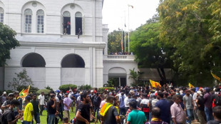 Demonstranten in Sri Lanka dringen in Residenz von Präsident Rajapaksa ein