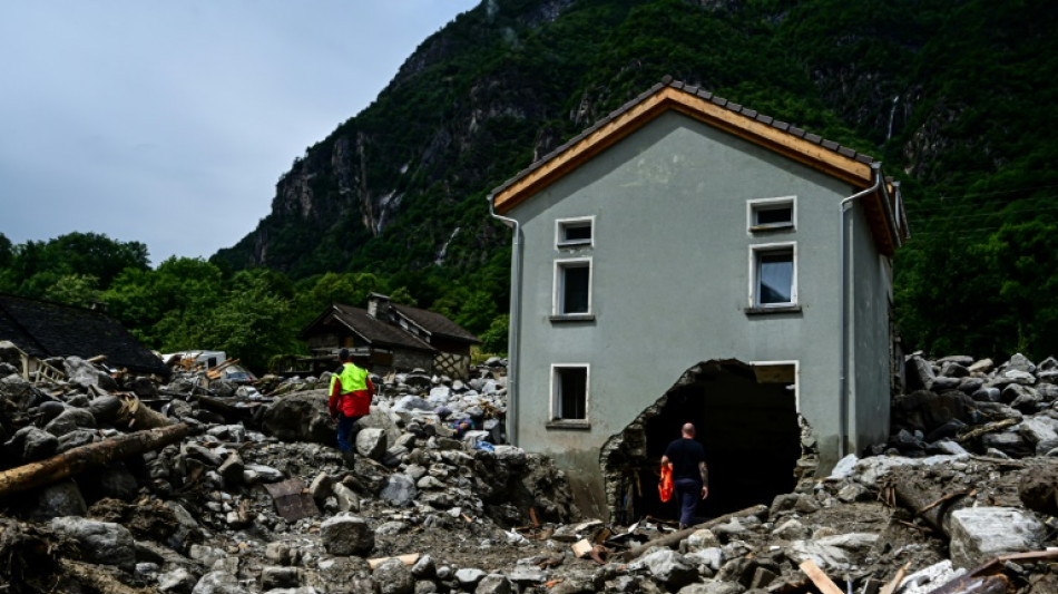 Intempéries en Suisse: un corps retrouvé, deux personnes portées disparues (police)