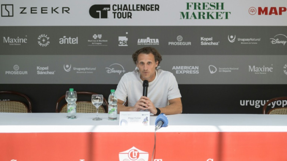 "Rien à prouver", juge l'ex-star du foot Diego Forlan avant son premier match de tennis professionnel