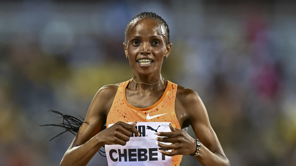 Atletica: keniana Chebet batte il record mondiale dei 10.000