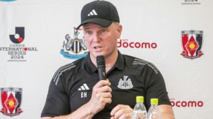 Newcastle's Howe not contacted 'whatsoever' about England job