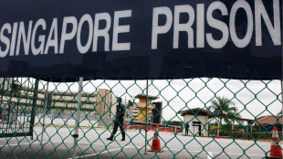 Singapore condanna un giapponese alla fustigazione per stupro