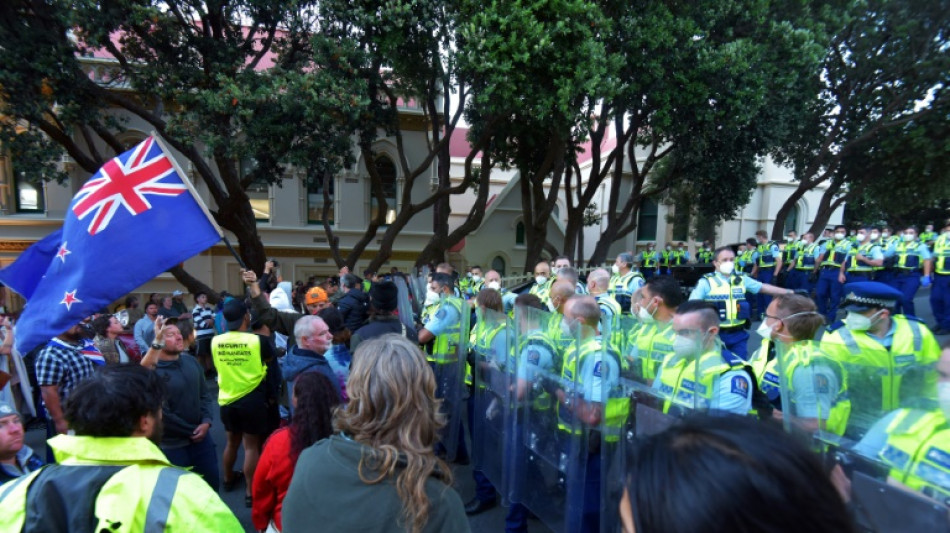 Riot police clash with New Zealand anti-vax protesters