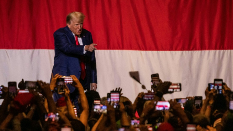 As duas faces da cobertura midiática sobre Trump nos EUA mostram um país dividido