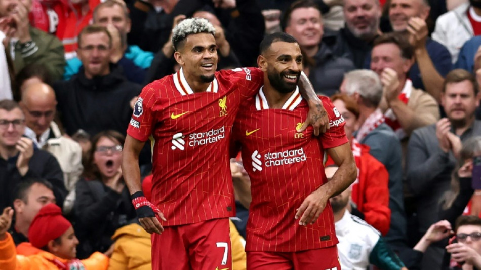 Liverpool vence Brentford na estreia do técnico Arne Slot; Chelsea goleia Wolves (6-2)