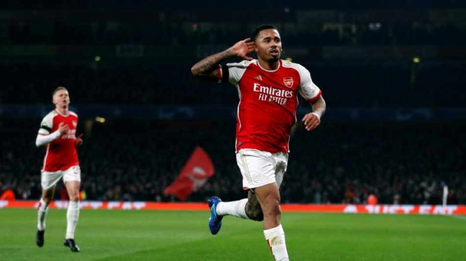 Arsenal goleia Lens (6-0) e vai às oitavas da Champions