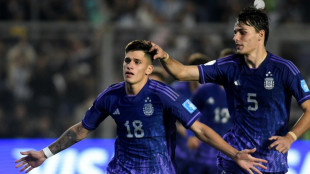 Argentina goleia Nova Zelândia (5-0) com golaço de Luka Romero e avança como líder no Mundial Sub-20