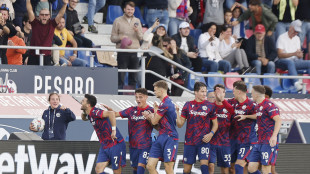 Il Bologna ritrova la vittoria al Dall'Ara, Lecce ko 1-0