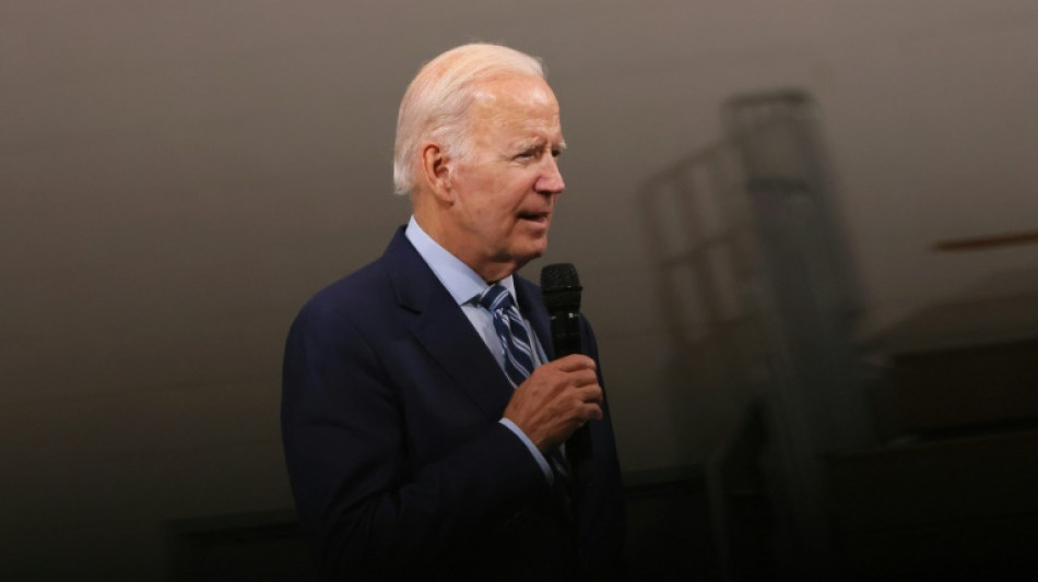 Biden perdona a miles de convictos por posesión de marihuana 