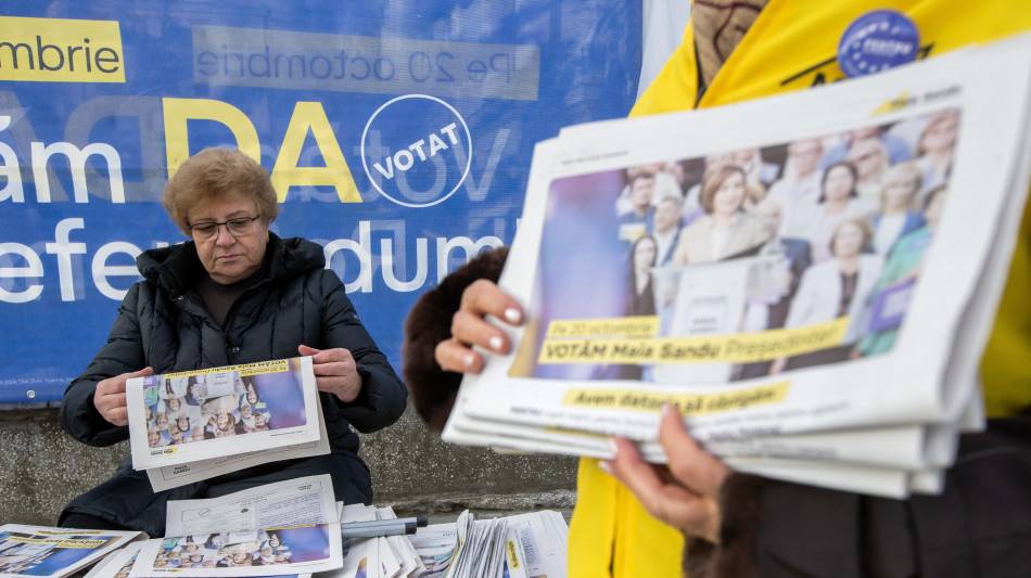 Moldavia al voto domani per presidenziali e referendum pro-Ue