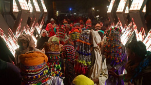 Mass Hindu wedding defies poverty and persecution in Pakistan