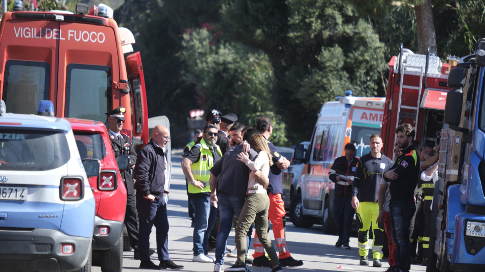 Casteldaccia, fuori pericolo l'operaio sopravvissuto