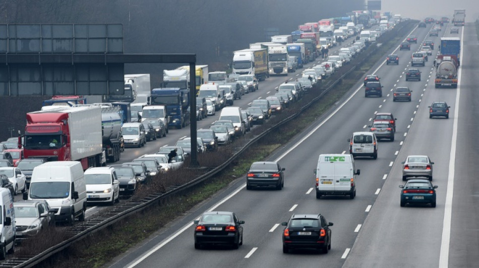 Viel Reiseverkehr am Wochenende wegen Ferienende in sieben Bundesländern