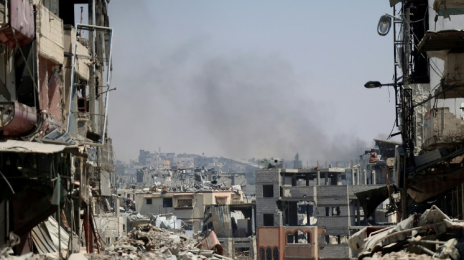 Miles de desplazados por nuevos bombardeos israelíes en Gaza 