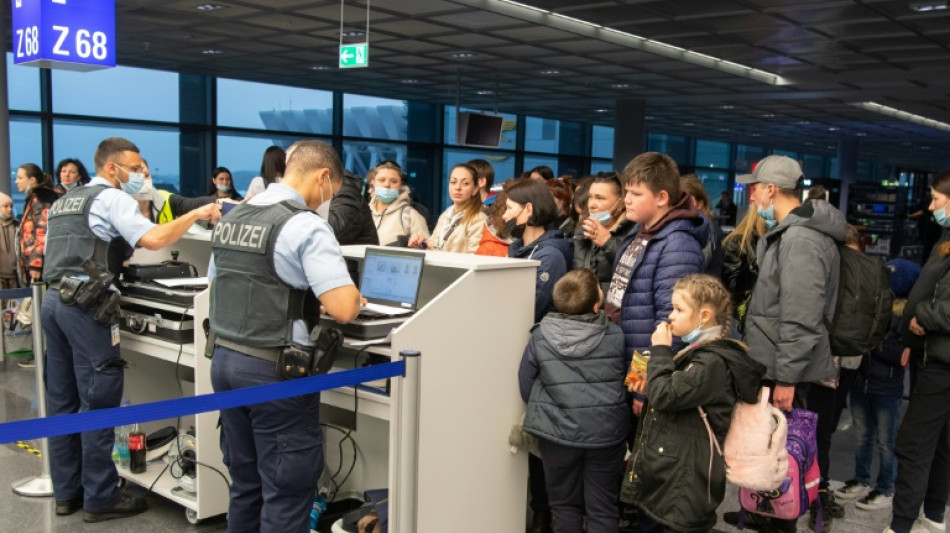 Warnung vor Belastung von Kindern durch zu langsame Verteilung von Flüchtlingen