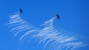 Avião militar sul-coreano lança bombas por engano e deixa vários civis feridos