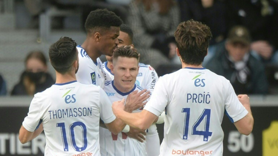 Gameiro boosts Strasbourg's Champions League ambitions as Monaco held