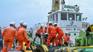Küstenwache kämpft nach Tankerunglück vor Manila gegen Gefahr einer schweren Ölpest