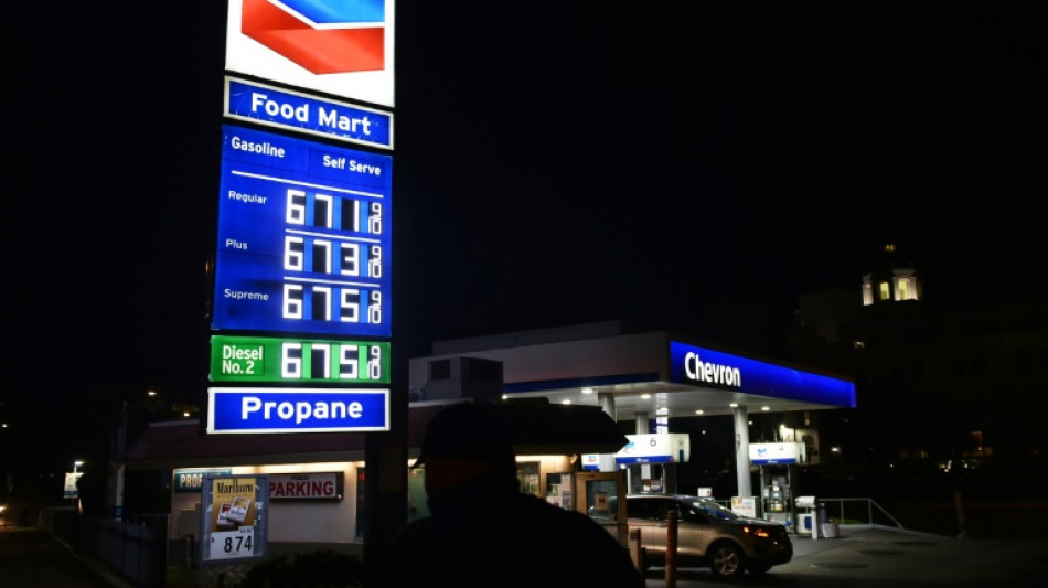 Californianos resignados ante la disparada de la gasolina