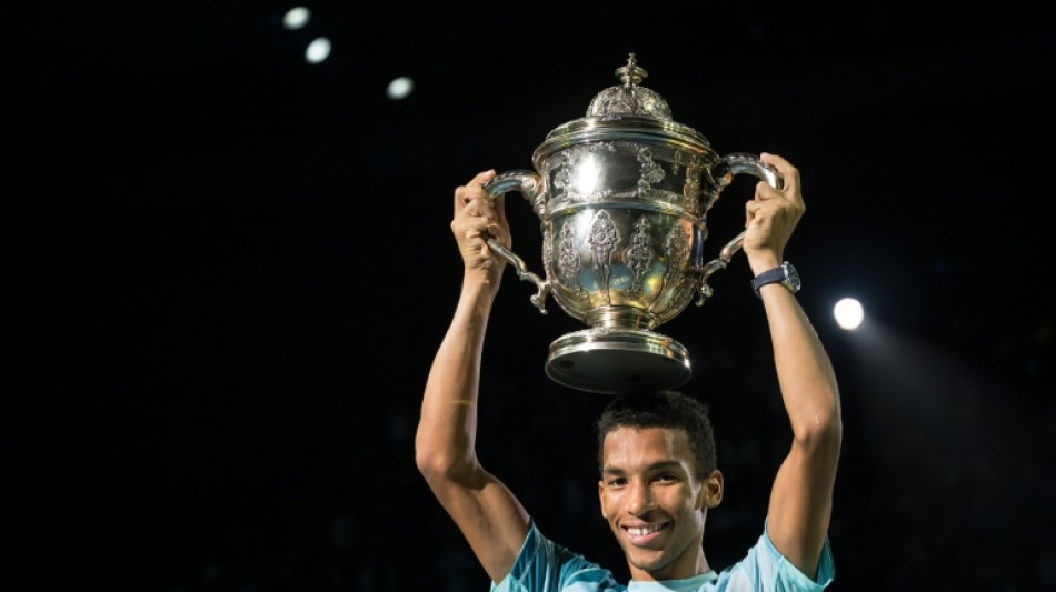 Auger-Aliassime vence Hurkacz e é campeão do ATP 500 da Basileia