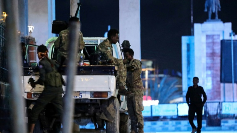 Mindestens acht Tote bei Angriff von Shebab-Miliz auf Hotel in Mogadischu