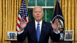 Biden diz que é hora de passar o bastão para 'vozes mais jovens'