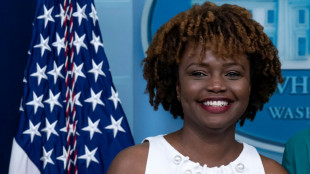 Biden nombra a Karine Jean-Pierre como portavoz, primera mujer negra en el cargo