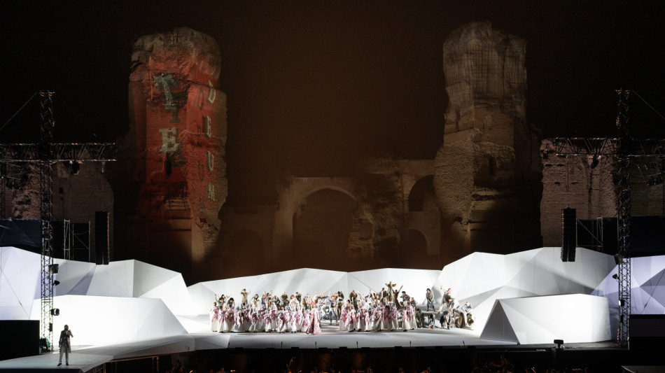Tosca e una Roma solo evocata, a Caracalla l'omaggio a Puccini