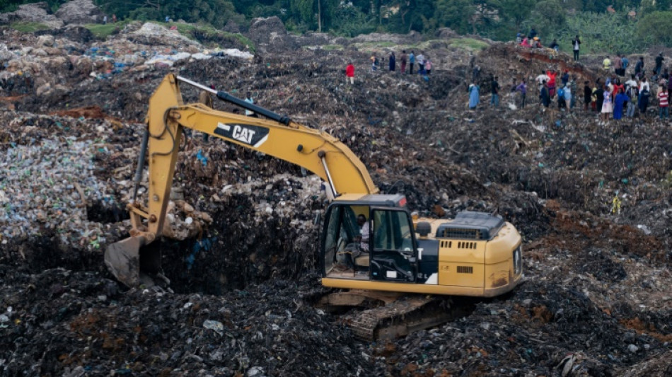 19 dead after Uganda rubbish dump landslide 