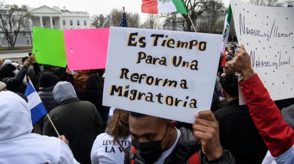 Migrantes dejan de trabajar y piden "¡Ciudadanía, ahora!" en Estados Unidos