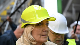 Le Pen critica que Macron ignore el "muro de la inflación" que se viene en Francia