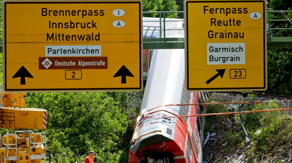 Garmischer Landrat: Suchen "mit Hochdruck" Ursache für Zugunglück