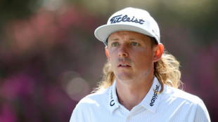 Double-bogey bookends drop Aussie Smith from Masters lead