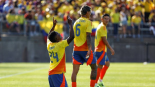 Colômbia vence Bolívia (3-0) e ganha moral antes da Copa América