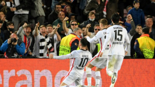 Frankfurt stun Barcelona to reach Europa League semis