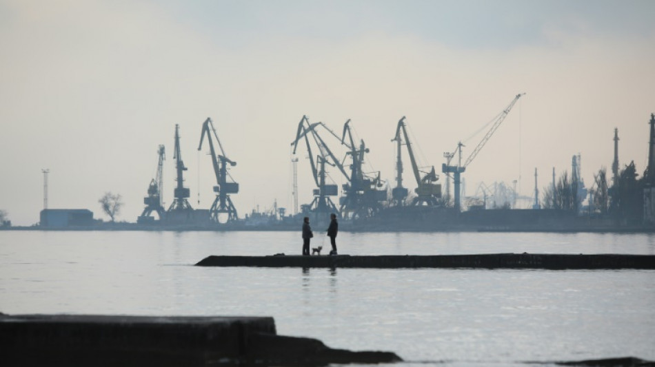 Ukraine delays evacuation of key port under Russian siege