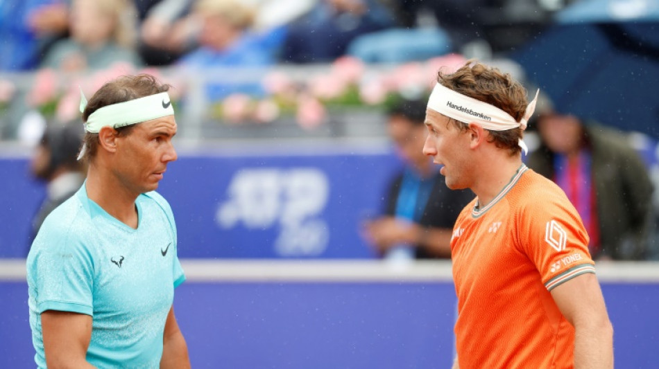 Nadal volta às quadras com vitória nas duplas no ATP 250 de Bastad