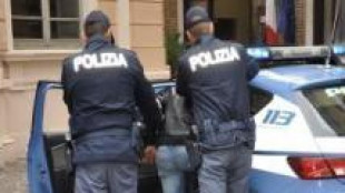 Aggressore preso in piazza a Caserta, addosso coltello e forbici