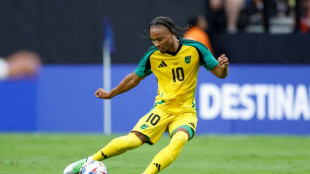 Jamaica's De Cordova-Reid joins Leicester from Fulham 